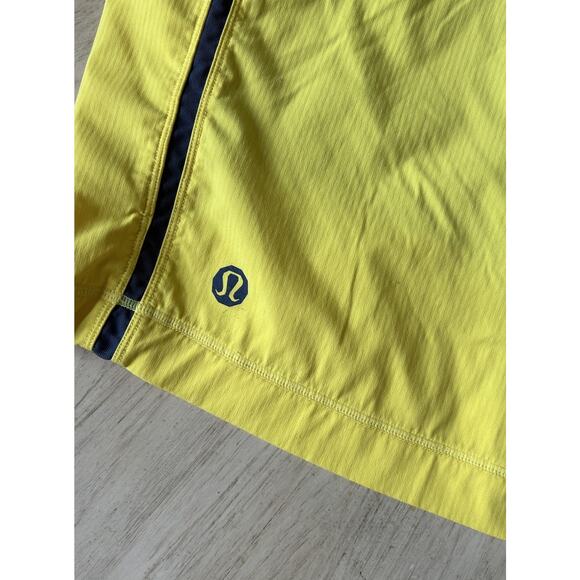 Lululemon Mens XL GYM Shorts Athletic Pace Breaker run comfy Lined Train Yellow - Picture 4 of 8